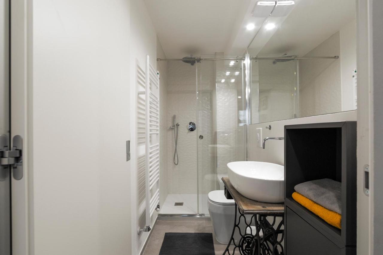 La Pampa New & Fully Refurbished Apt Lejlighed Milano Eksteriør billede